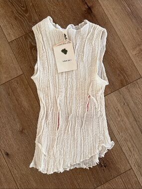 Kokon To Zai Cream Crinkled Sleeveless Tank.